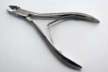 Load image into Gallery viewer, Cuticle Nipper
